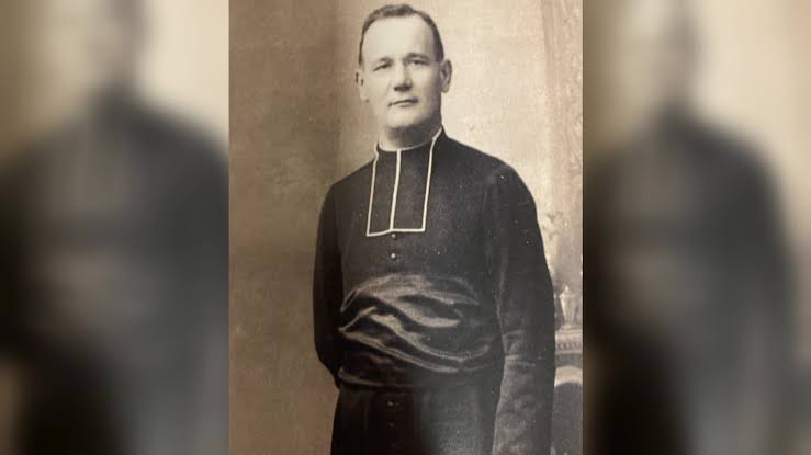 Abbé Deschamps, fondateur de l'AJ Auxerre